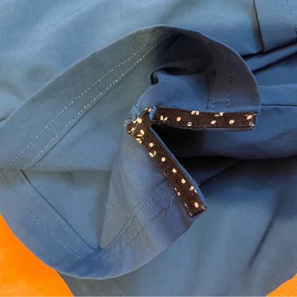 THIS IS A SET! Koi Women's Teal Scrub Top AND bottoms. - Picture 6 of 11